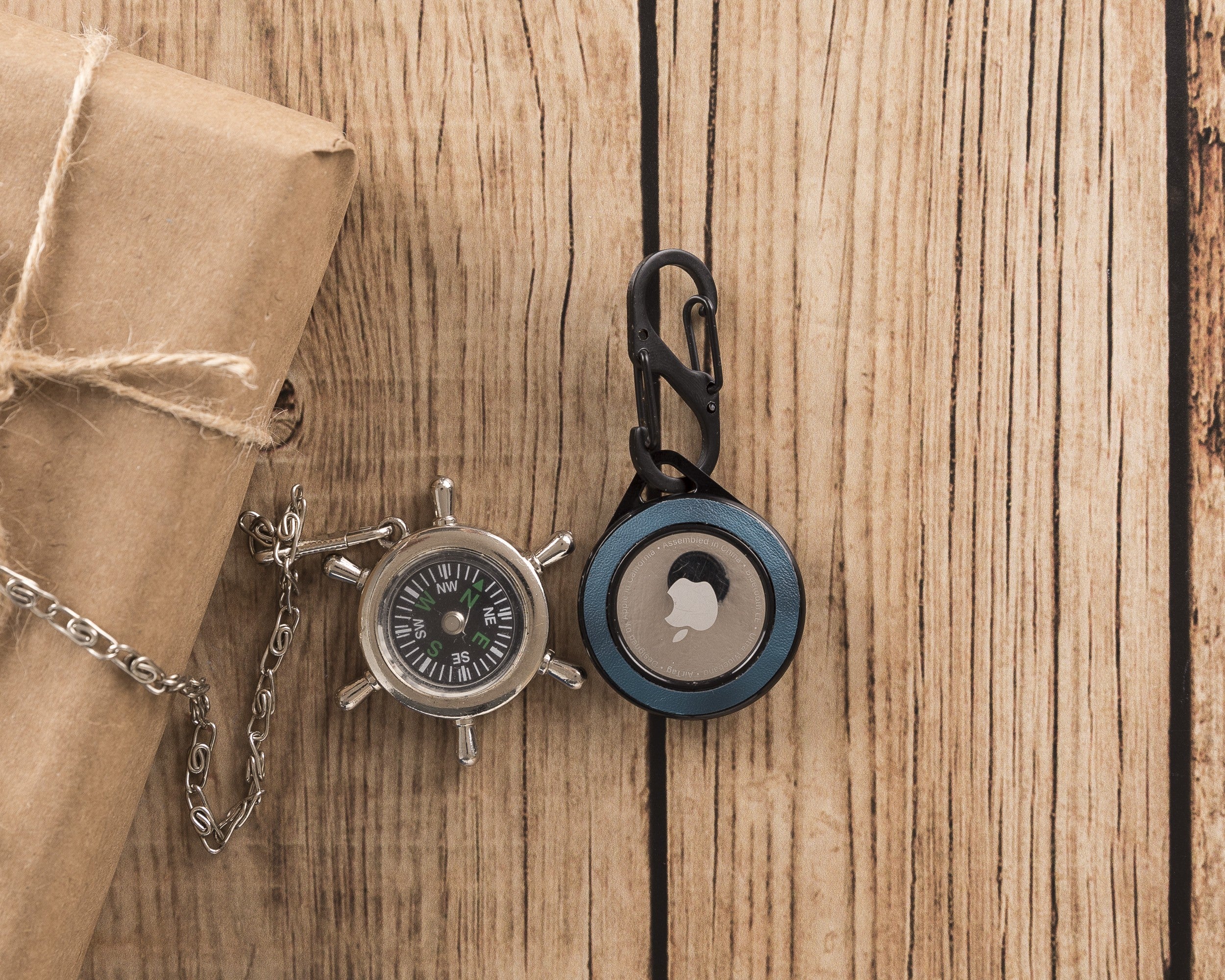 Pelit AirTag Lederhülle - Blau