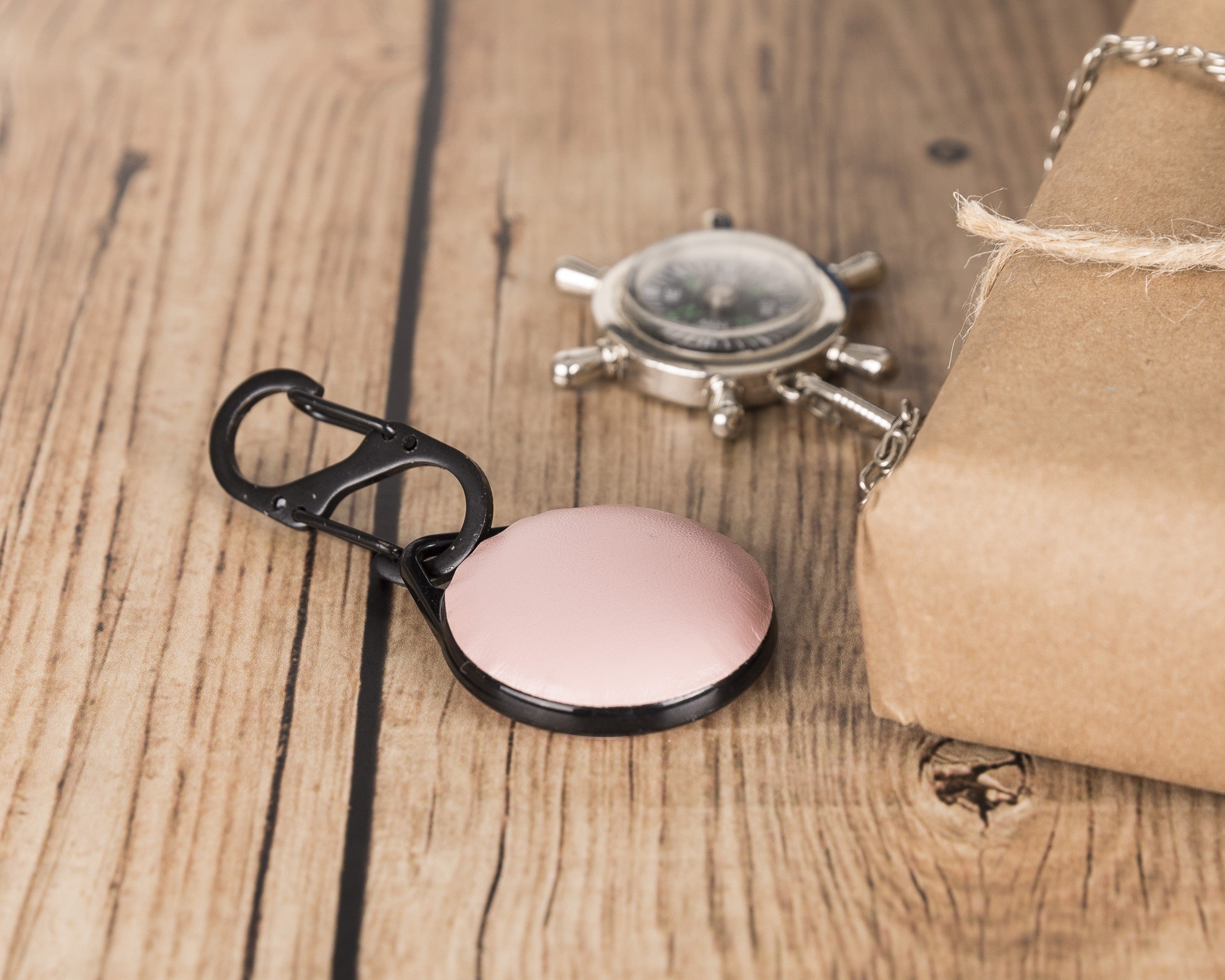 Pelit AirTag Lederhülle - Pink