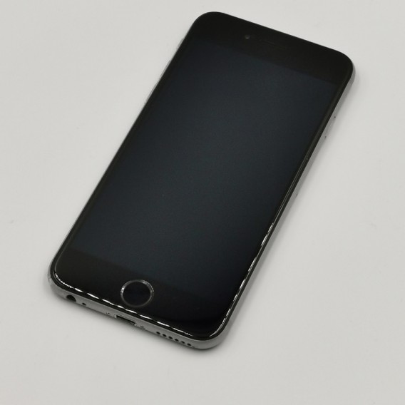 Apple iPhone 6 16GB Schwarz