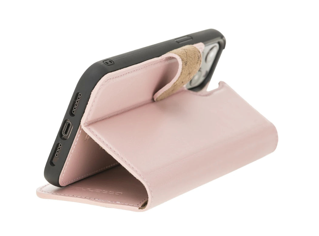 Bouletta Magnetische abnehmbare Handyhülle aus Leder mit RFID-Blocker für iPhone 12 Pro Nude Pink