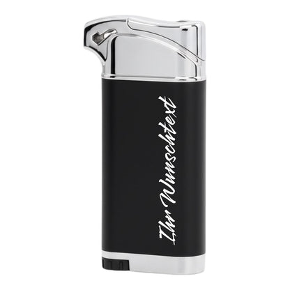 Atomic Pfeifenfeuerzeug Schwarz Softflamme mit Gravur und funktionalem Design.